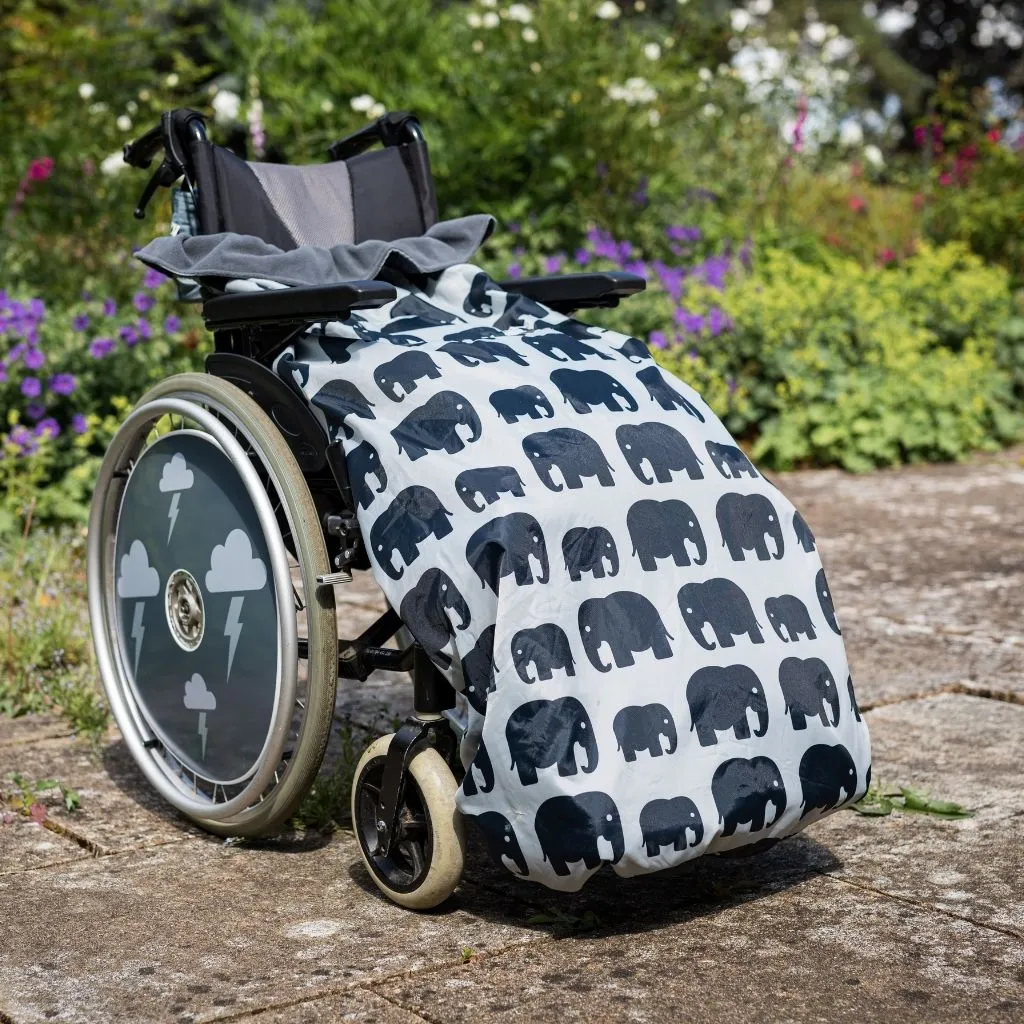 Adult fleece-lined wheelchair cosy - GREY ELEPHANT