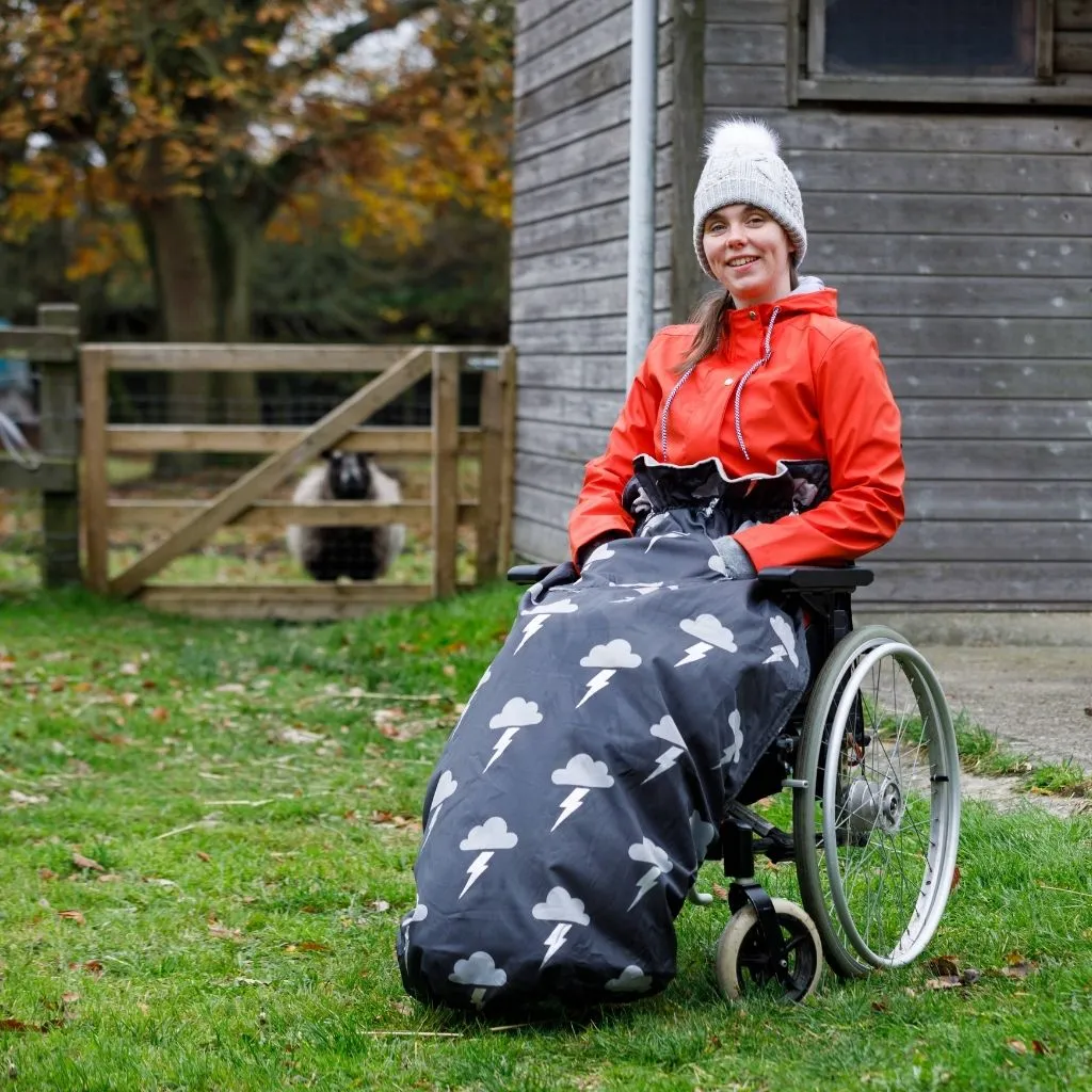 Adult fleece-lined wheelchair cosy - SILVER LIGHTNING