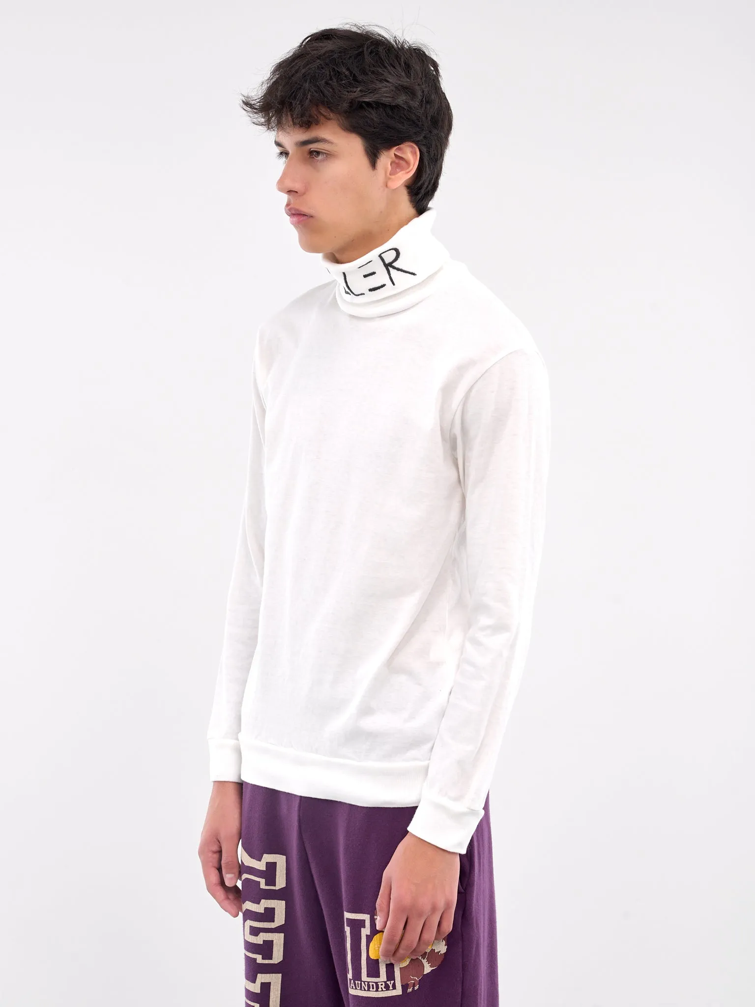 Killer Embroidered Turtleneck (K2409LC019-WHITE)